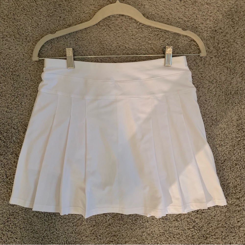 White tennis skirt, size small